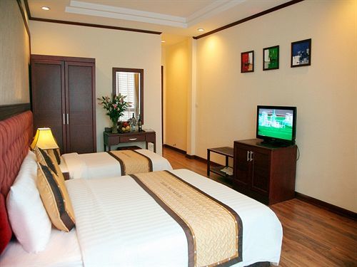 Huyen Chau Hotel Hanoi Exterior photo